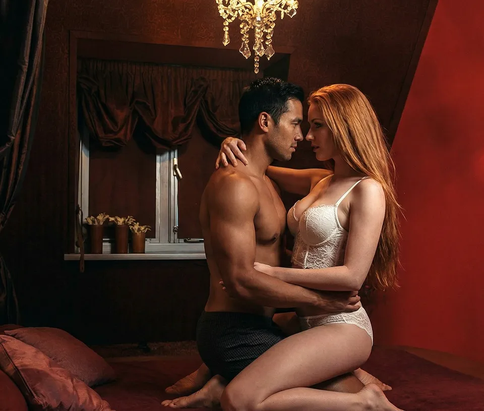 Sfeer impressie date afspraak in romantsche hotelkamer 4 bij Lovehotel Eindhoven